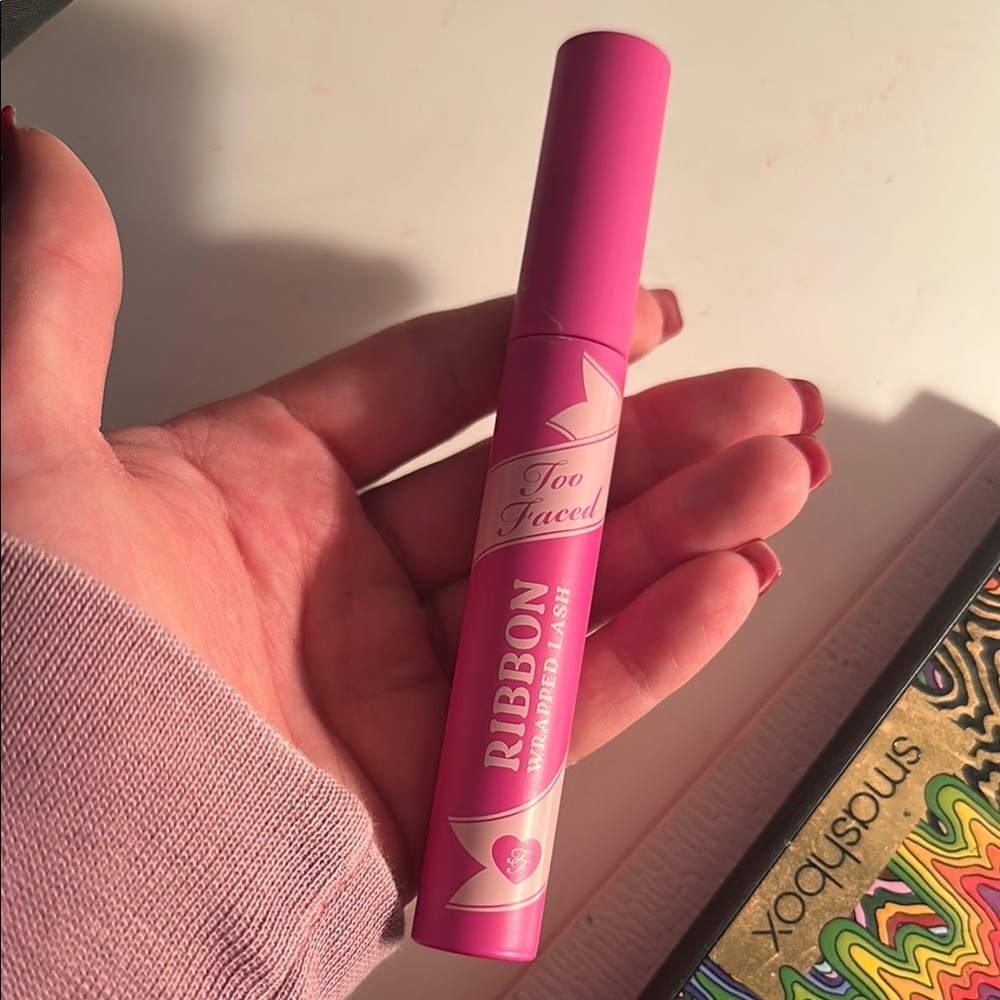 Too Faced Ribbon Mascara - Pink